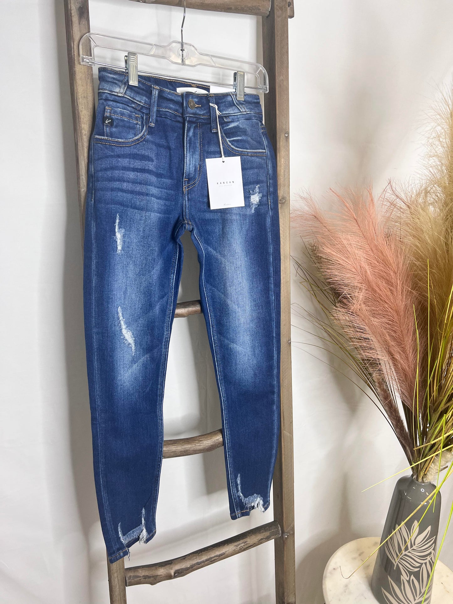 TURNING HEADS JEAN